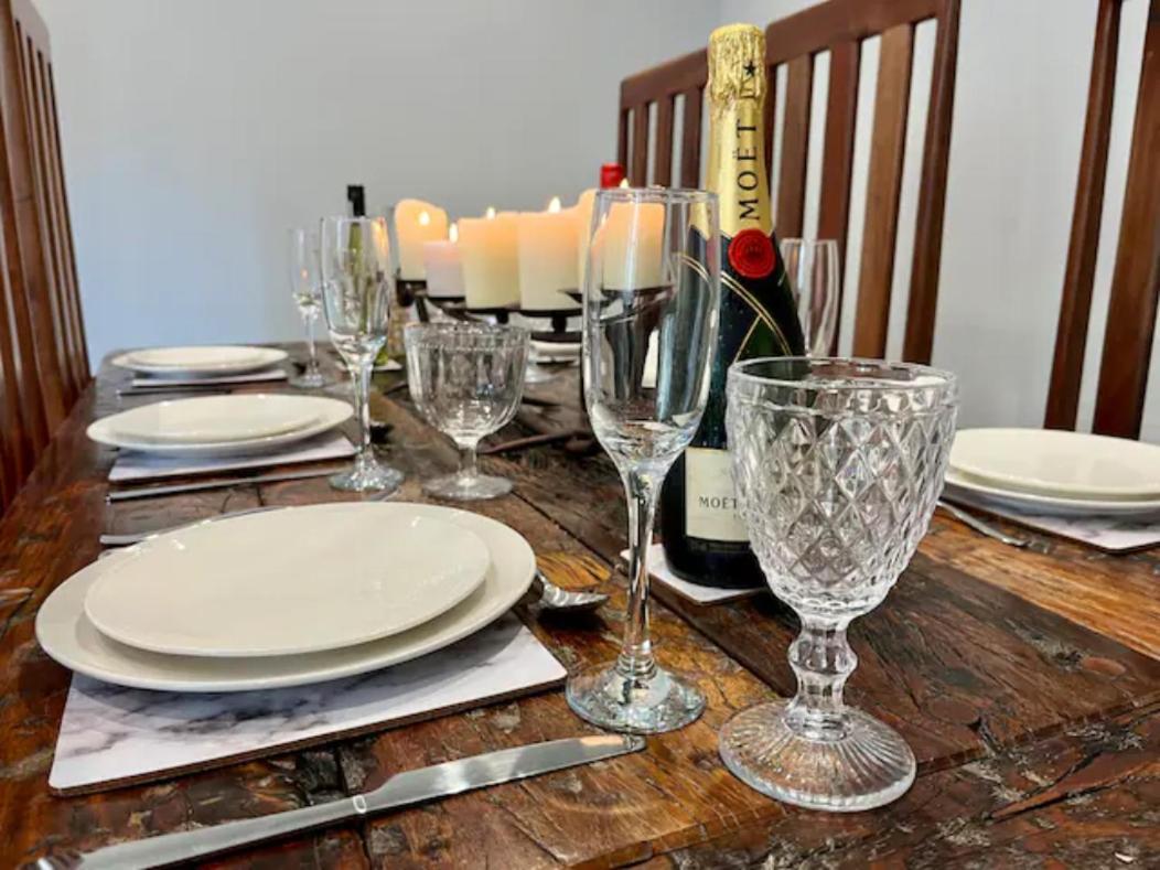 The Holiday Hoose Kinghorn ภายนอก รูปภาพ